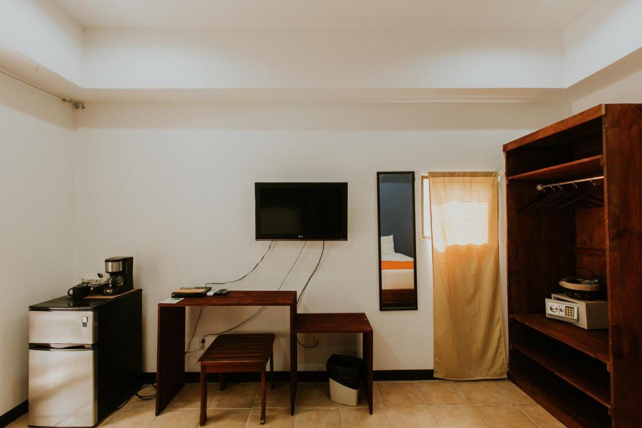 La Posada Jungle Hotel マヌエル・アントニオ エクステリア 写真